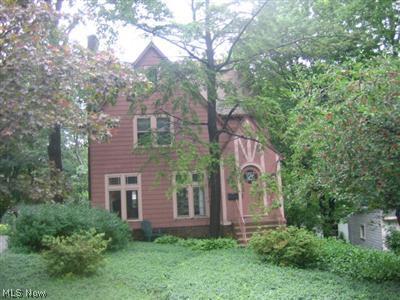 2356 Queenston Road Cleveland, OH 44118 - Photo 1 of 21 Gallery Image 1