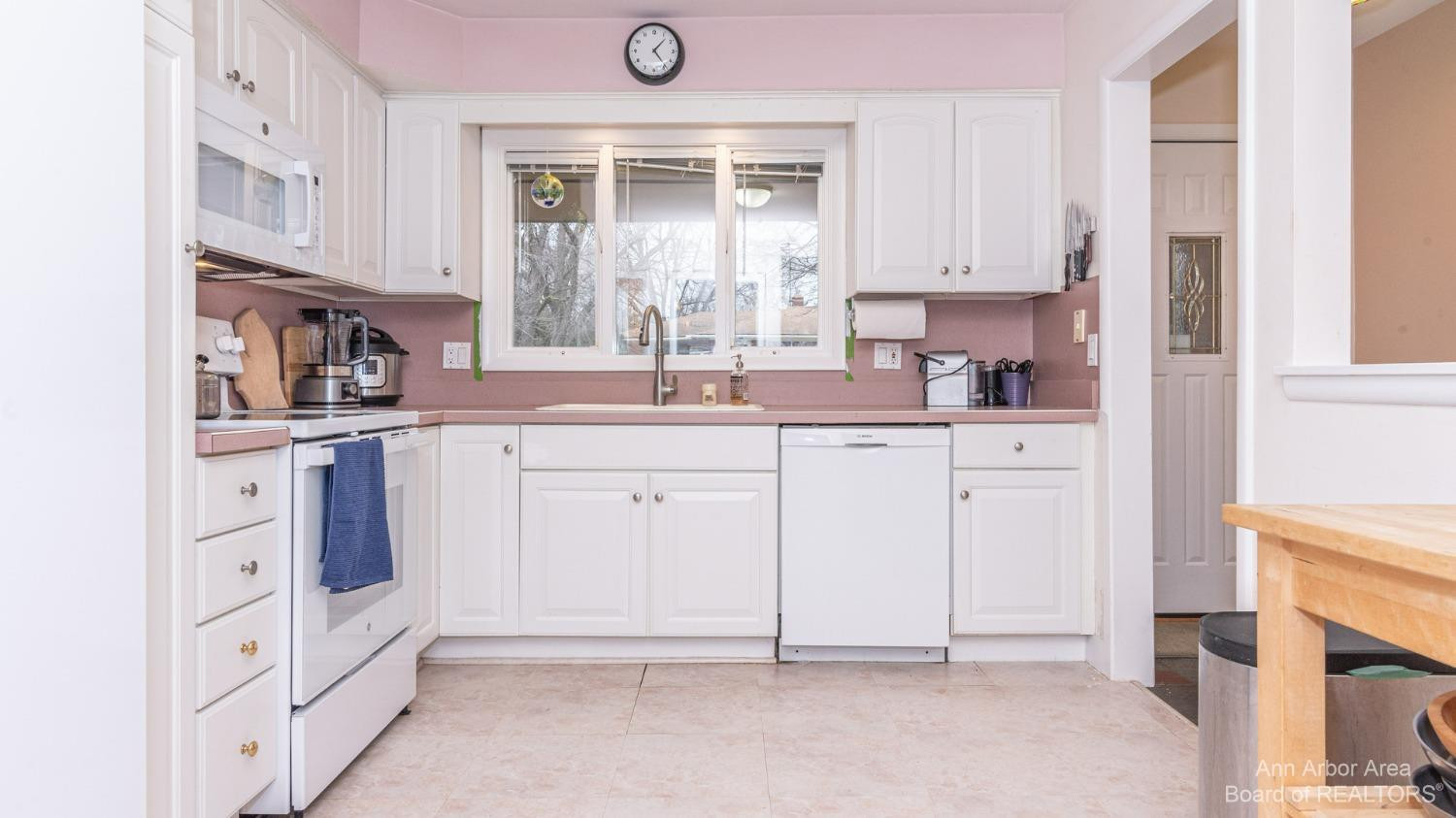 1807 Dunmore Road Ann Arbor, MI 48103 - Photo 17 of 50 Photo 17