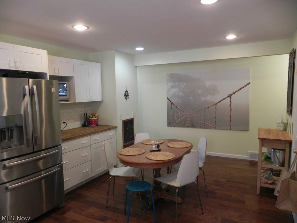 4429 Neville Road Cleveland, OH 44121 - Photo 8 of 18
