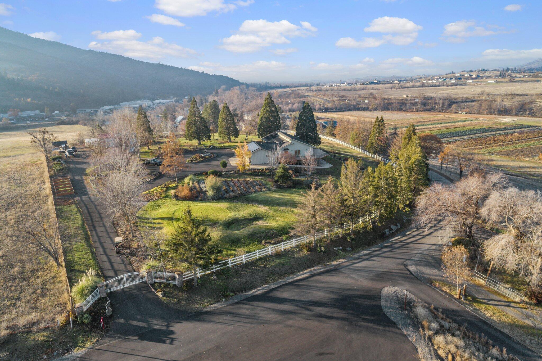 1501 Jackson Road Ashland, OR 97520 - Photo 53 of 61 50-web-or-mls-DJI_0018