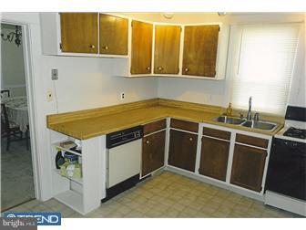 23 East Chelton Road Brookhaven, PA 19015 - Photo 4 of 11 Kitchen