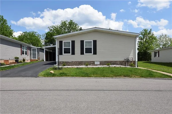 $199,000 | 464 Canterbury Circle, Carnegie, PA 15106