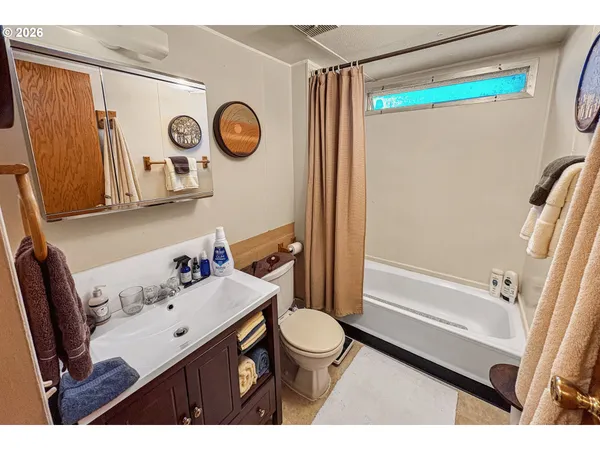 $70,000 | 2300 Southeast 82nd Avenue, Unit 26, Portland, OR 97216