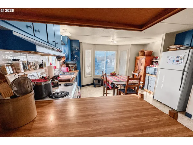 $70,000 | 2300 Southeast 82nd Avenue, Unit 26, Portland, OR 97216