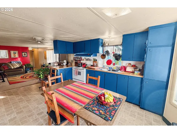 $70,000 | 2300 Southeast 82nd Avenue, Unit 26, Portland, OR 97216