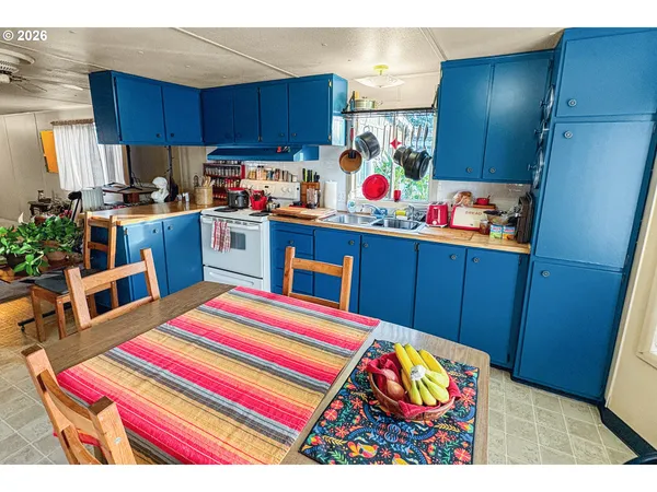 $70,000 | 2300 Southeast 82nd Avenue, Unit 26, Portland, OR 97216