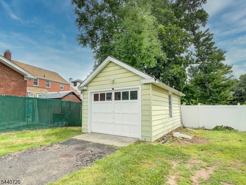 141 Parker Road Elizabeth, NJ 07208 - Photo 35 of 35