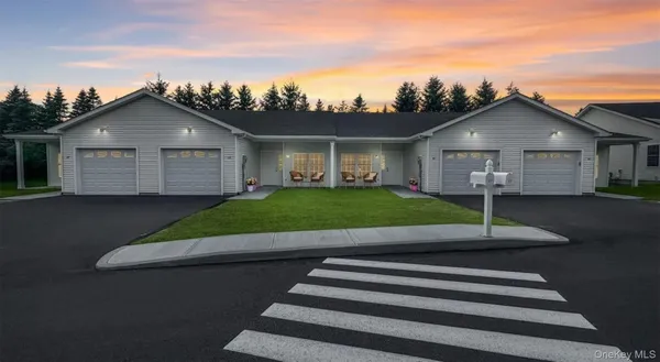 $2,800 | 7 Hillside Road, Pine Plains, NY 12567