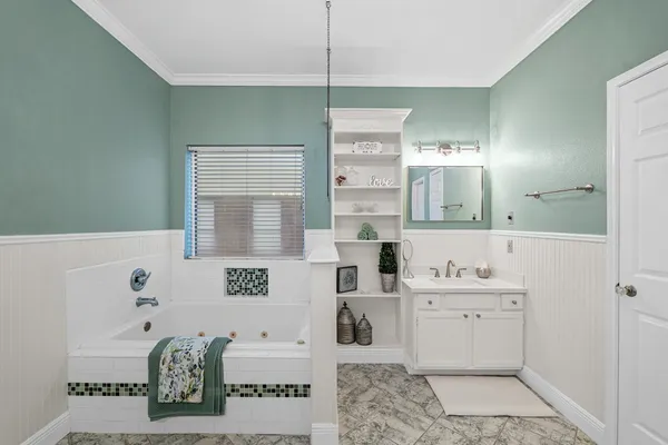$425,000 | 7035 Little Willow Drive, Pasadena, TX 77505
