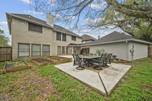 $425,000 | 7035 Little Willow Drive, Pasadena, TX 77505