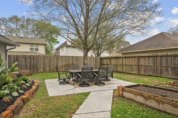 $425,000 | 7035 Little Willow Drive, Pasadena, TX 77505