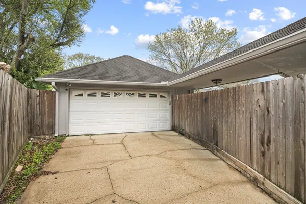 $425,000 | 7035 Little Willow Drive, Pasadena, TX 77505