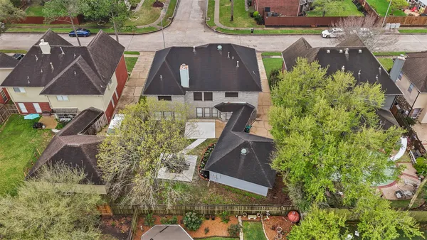 $425,000 | 7035 Little Willow Drive, Pasadena, TX 77505