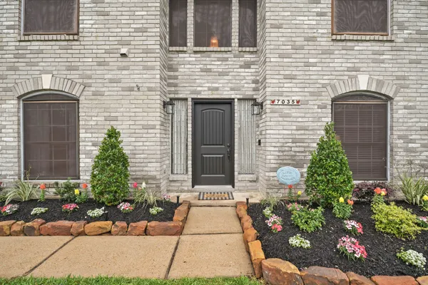 $425,000 | 7035 Little Willow Drive, Pasadena, TX 77505