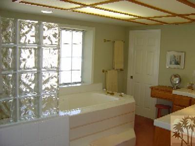 35680 Butterfly Peak Road Mountain Center, CA 92561 - Photo 18 of 19 a bathroom with a sink and a bathtub
