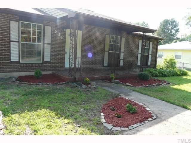 218 Lynn Road Durham, NC 27703 - Photo 5 of 12 FRONT VIEW