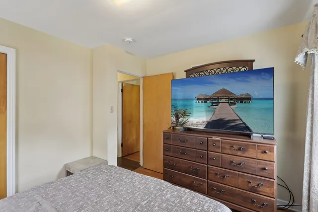 $314,900 | 1034 31st Avenue, Bellwood, IL 60104