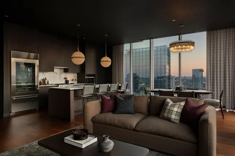 $2,995,000 | 160 2nd Avenue South, Unit 2501, Nashville, TN 37201