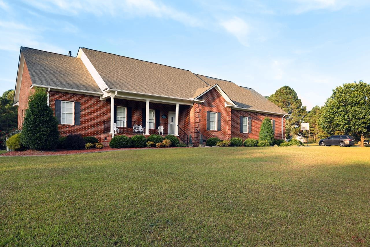 646 Stephenson Road Benson, NC 27504 - Photo 4 of 27 Exterior Front