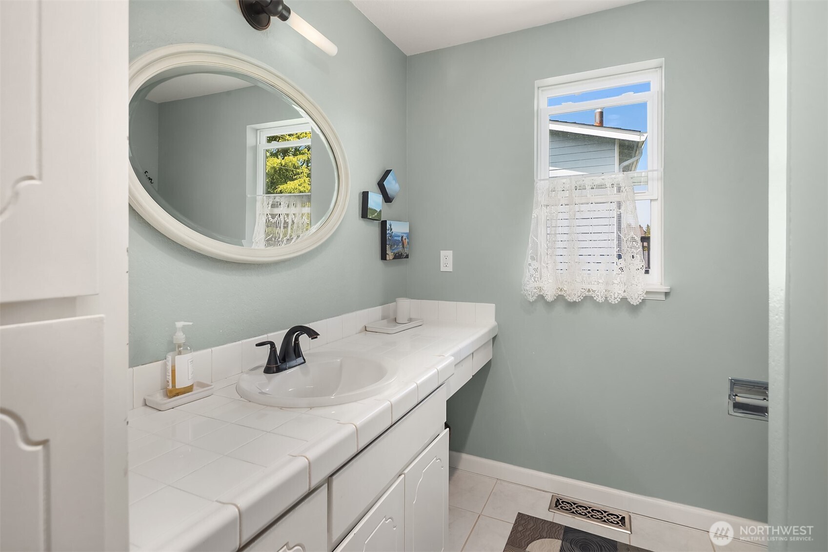 1033 8th Avenue South Edmonds, WA 98020 - Photo 16 of 30