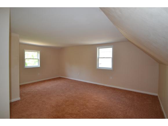 56 Gebig Road Nottingham, NH 03290 - Photo 12 of 32