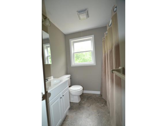 56 Gebig Road Nottingham, NH 03290 - Photo 23 of 32