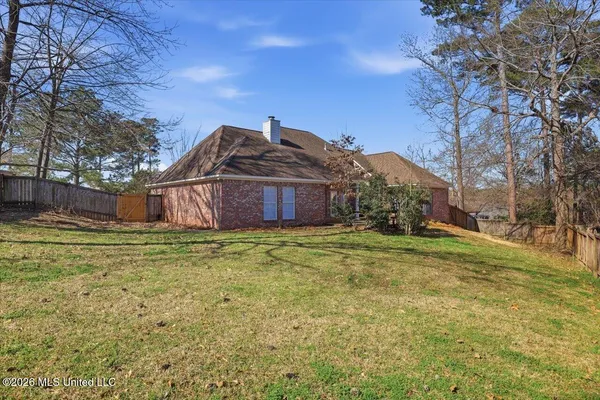 $347,500 | 102 Fox Hollow Bend, Brandon, MS 39047