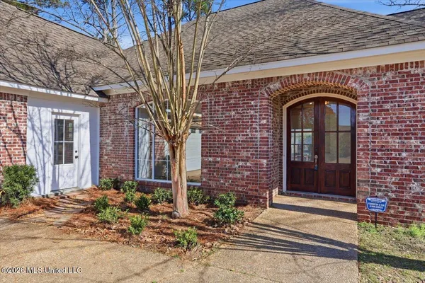 $347,500 | 102 Fox Hollow Bend, Brandon, MS 39047