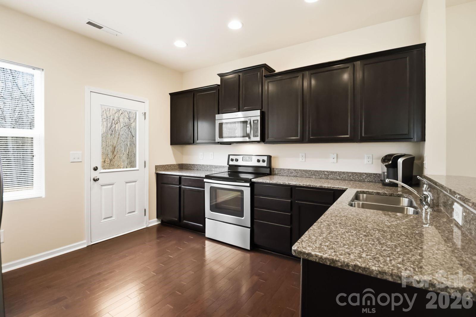 9713 Paper Tree Road Charlotte, NC 28227 - Photo 8 of 41 Gallery Image 8