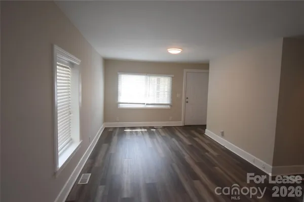 $1,275 | 508 East Webb Street, Dallas, NC 28034