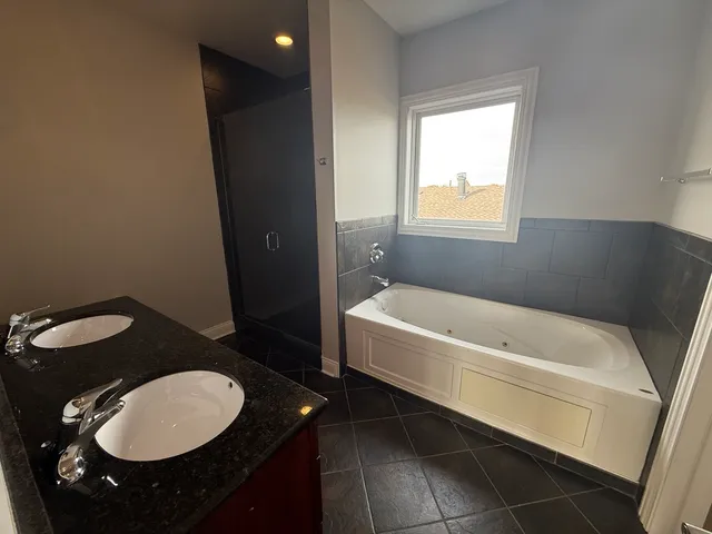 $2,900 | 7008 West Medill Avenue, Chicago, IL 60707