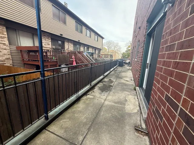 $2,900 | 7008 West Medill Avenue, Chicago, IL 60707