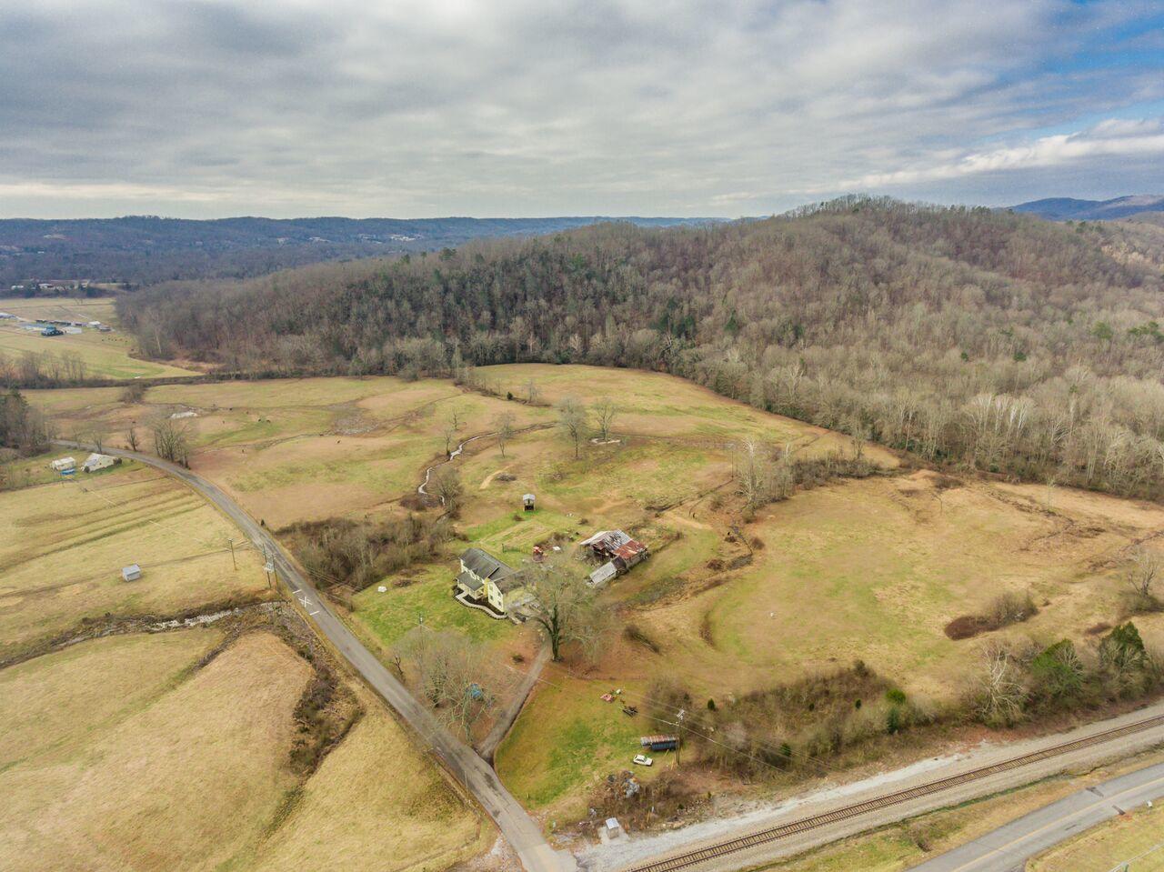 457 Smith Road Clinton, TN 37716 - Photo 3 of 40 457SmithRd1-7_preview