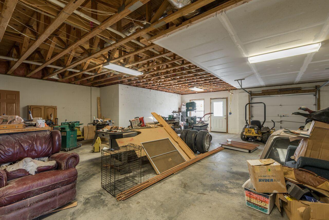 457 Smith Road Clinton, TN 37716 - Photo 28 of 40 457SmithRd-35_preview