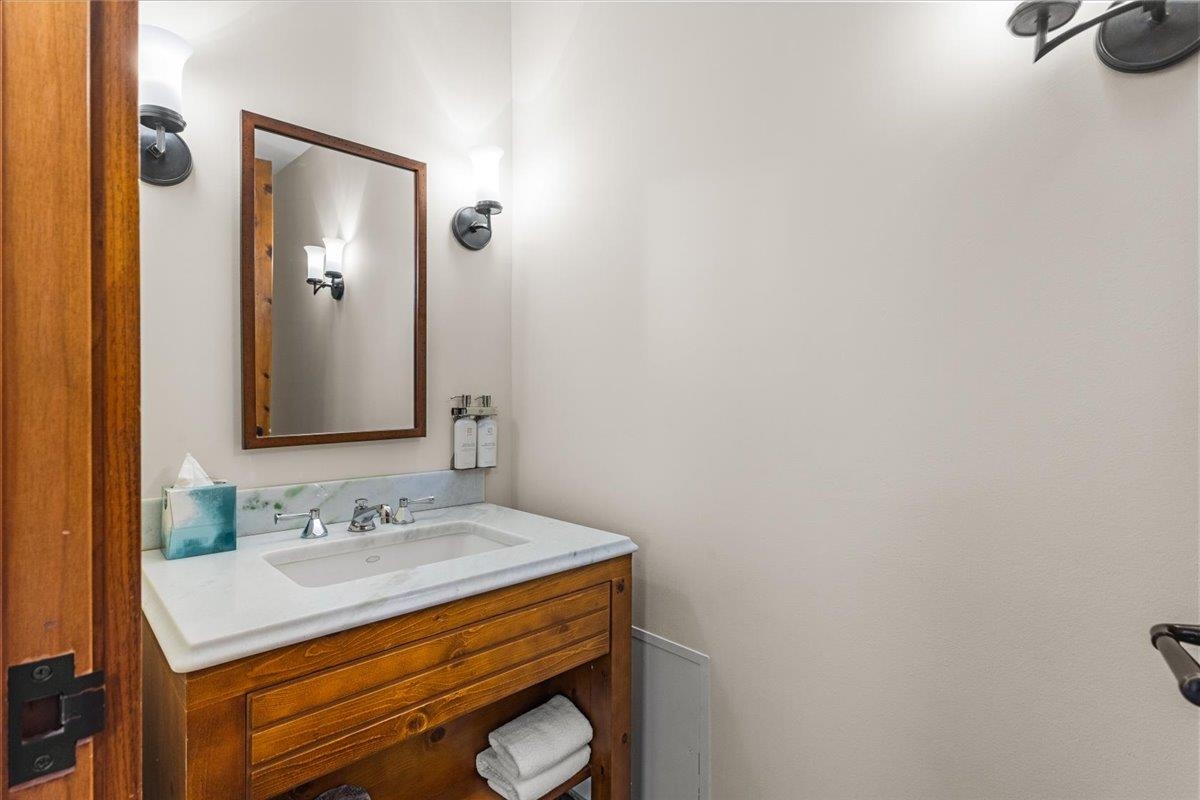 7412 Mountain Road, Unit 424 #430 Stowe, VT 05672 - Photo 40 of 60