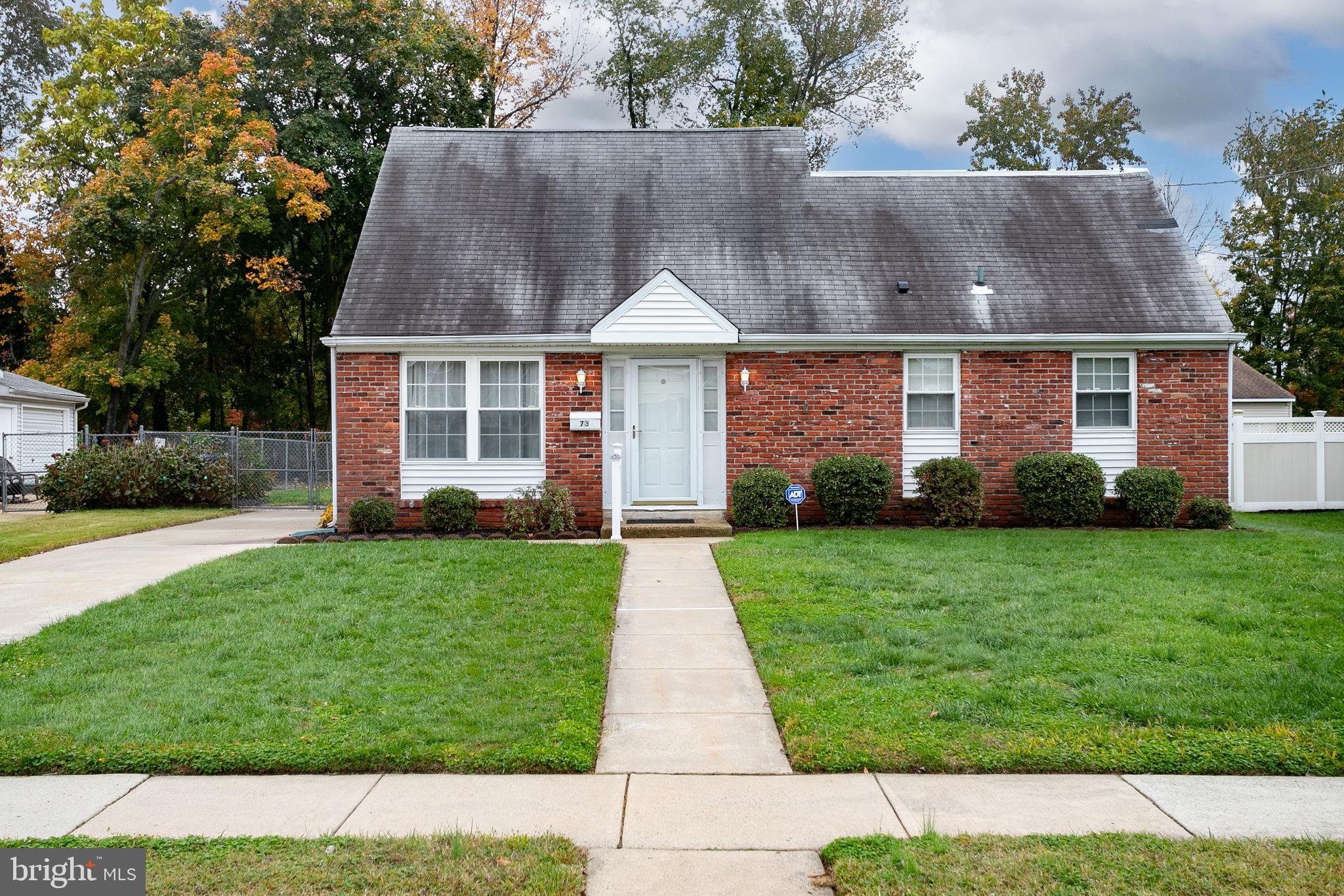 73 Linden Road Burlington, NJ 08016 - Photo 1 of 15