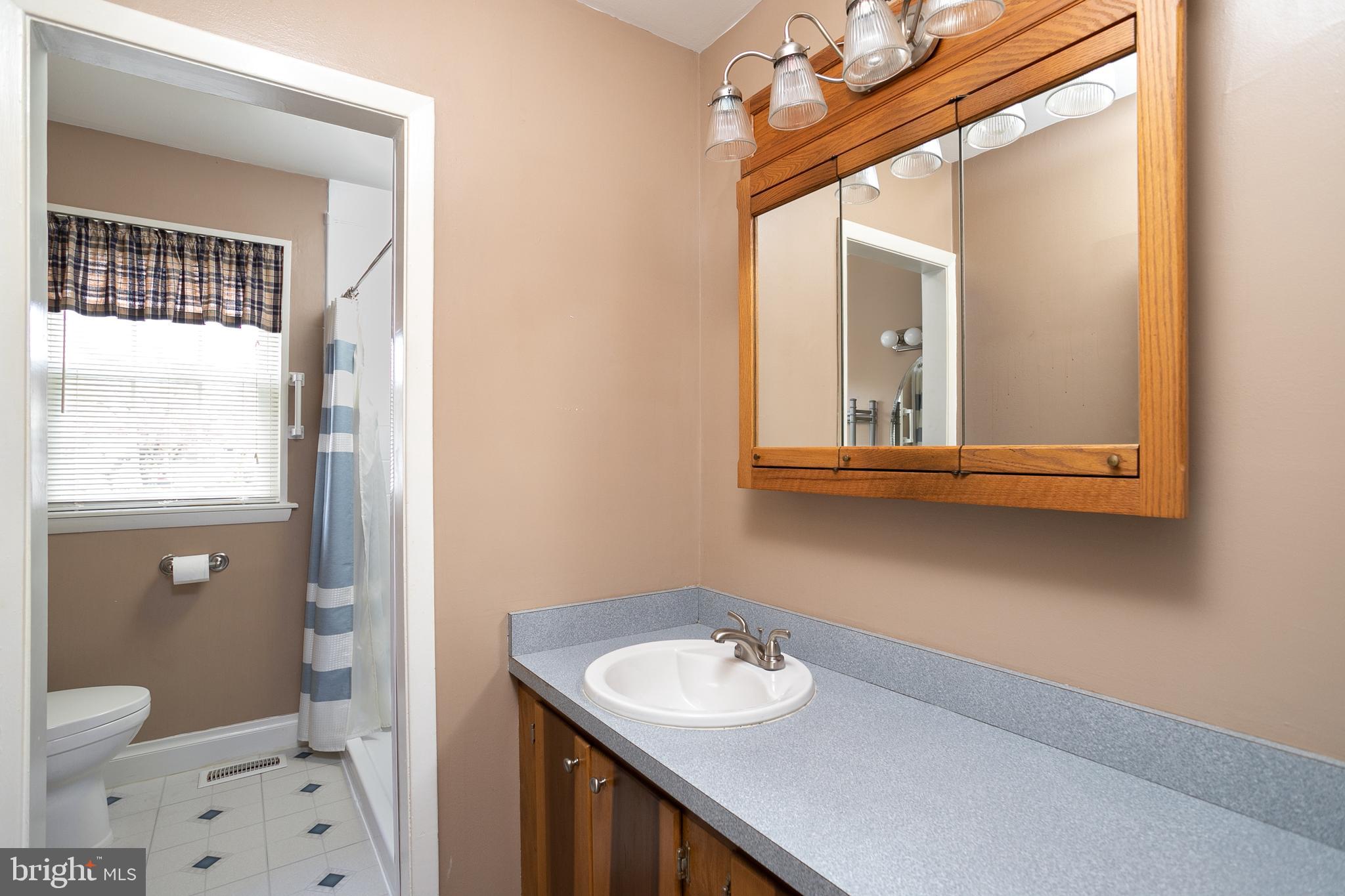 73 Linden Road Burlington, NJ 08016 - Photo 8 of 15