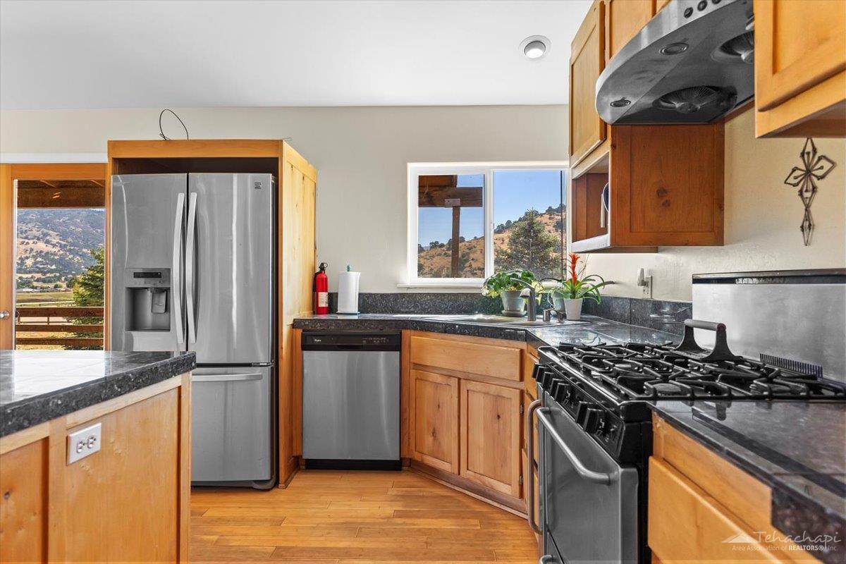 29801 South Lower Valley Road Tehachapi, CA 93561 - Photo 14 of 69 Gallery Image 14