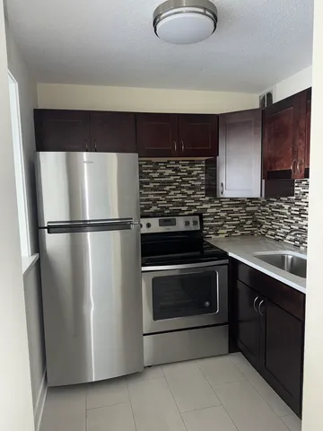 $1,900 | 2728 North Hampden Court, Unit 1704, Chicago, IL 60614