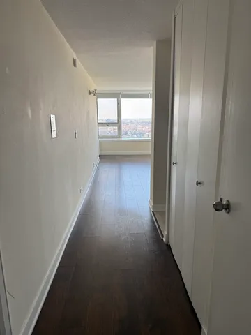 $1,900 | 2728 North Hampden Court, Unit 1704, Chicago, IL 60614