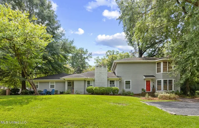 $439,000 | 299 Wood Dale Drive, Jackson, MS 39216