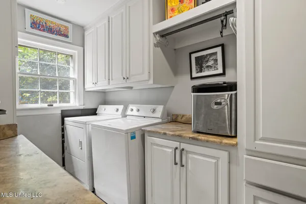 $419,000 | 299 Wood Dale Drive, Jackson, MS 39216