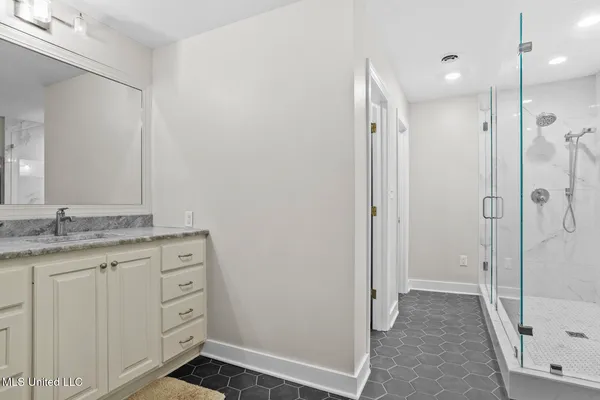 $419,000 | 299 Wood Dale Drive, Jackson, MS 39216