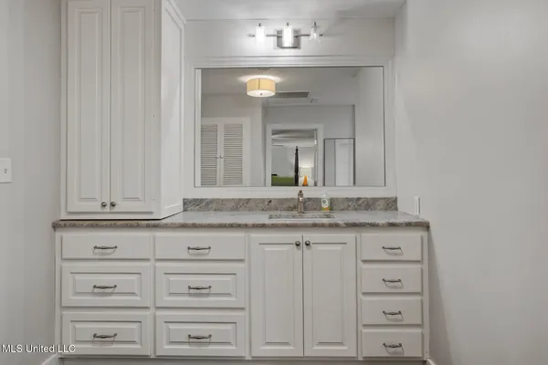 $419,000 | 299 Wood Dale Drive, Jackson, MS 39216