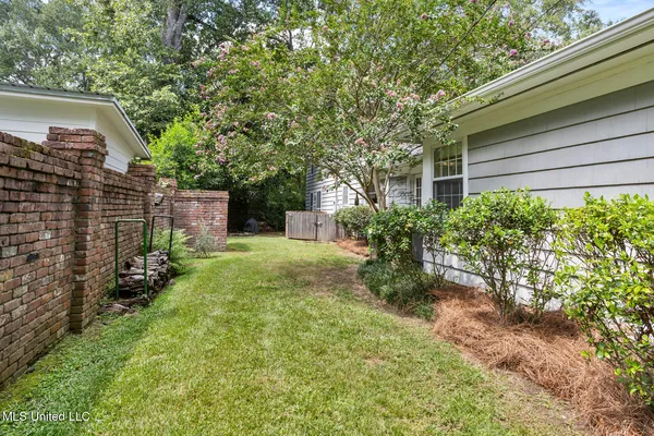 $419,000 | 299 Wood Dale Drive, Jackson, MS 39216