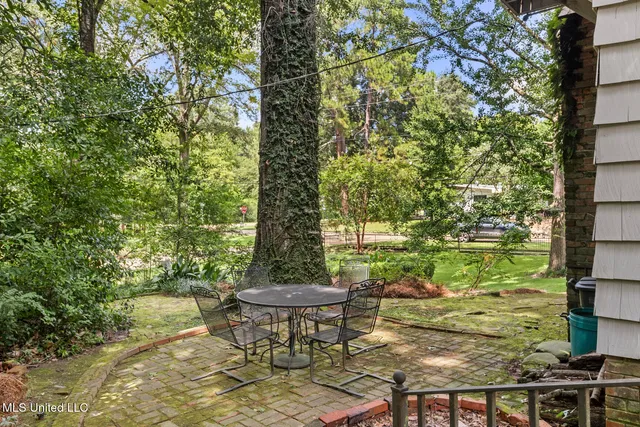 $439,000 | 299 Wood Dale Drive, Jackson, MS 39216