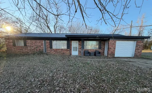$85,900 | 121 State Highway South, Doniphan, MO 63935