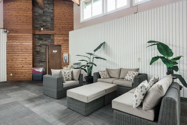 $100,000 | 2007 East 122nd Street, Unit B15, Burnsville, MN 55337