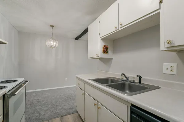 $100,000 | 2007 East 122nd Street, Unit B15, Burnsville, MN 55337