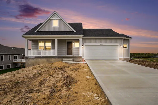 $459,900 | 4904 Bethpage Drive Northwest, Comstock Park, MI 49321